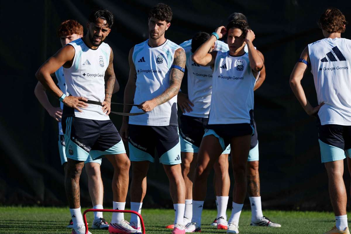Motivul pentru care Argentina a solicitat ajutorul FIFA înainte de meciul cu Anglia 2 Motivul pentru care Argentina a solicitat ajutorul FIFA inainte de meciul cu Anglia