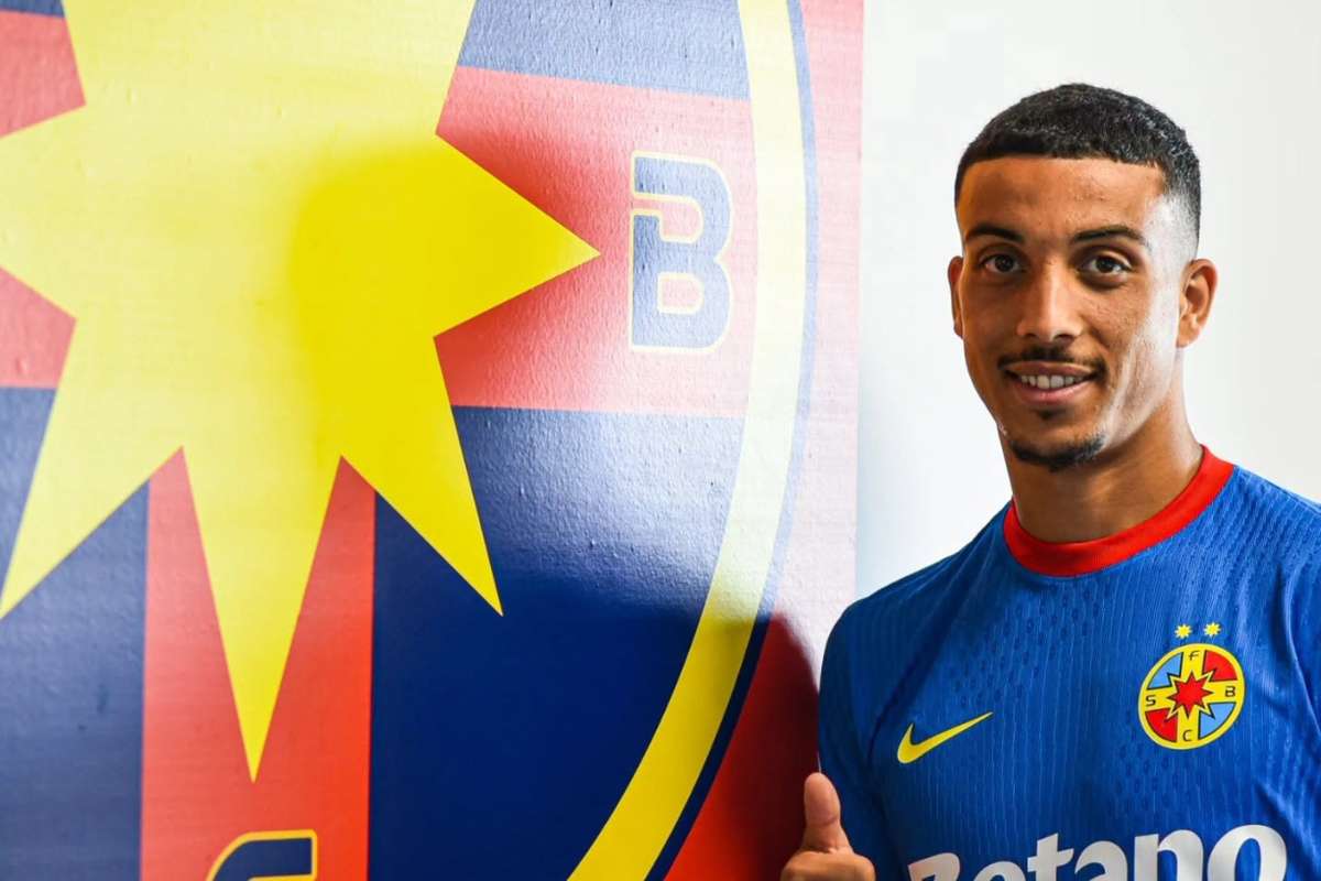 OFICIAL! FCSB a încheiat un acord cu un nou atacant: Aymen Boutoutaou, adus de la Sochaux 2 OFICIAL FCSB a incheiat un acord cu un nou atacant Aymen Boutoutaou adus de la