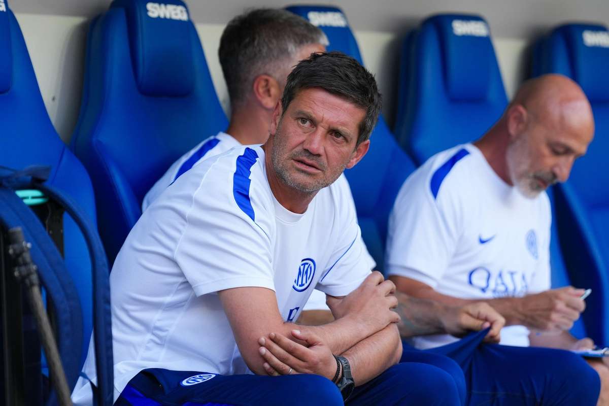 Primele declarații ale lui Chivu referitoare la transferul lui Stones 3 Primele declaratii ale lui Chivu referitoare la transferul lui Stones