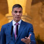 Sanchez desfasoara fortele armate in Ceuta in contextul crizei migratorii
