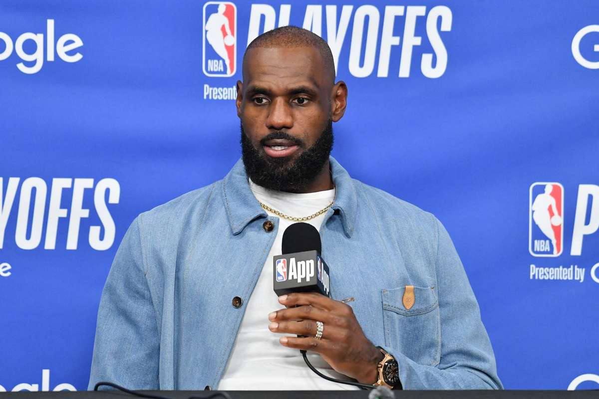 Se întoarce LeBron James la Miami? Linkul către conferința de presă a creat confuzie. 3 Se intoarce LeBron James la Miami Linkul catre conferinta de presa a creat confuzie