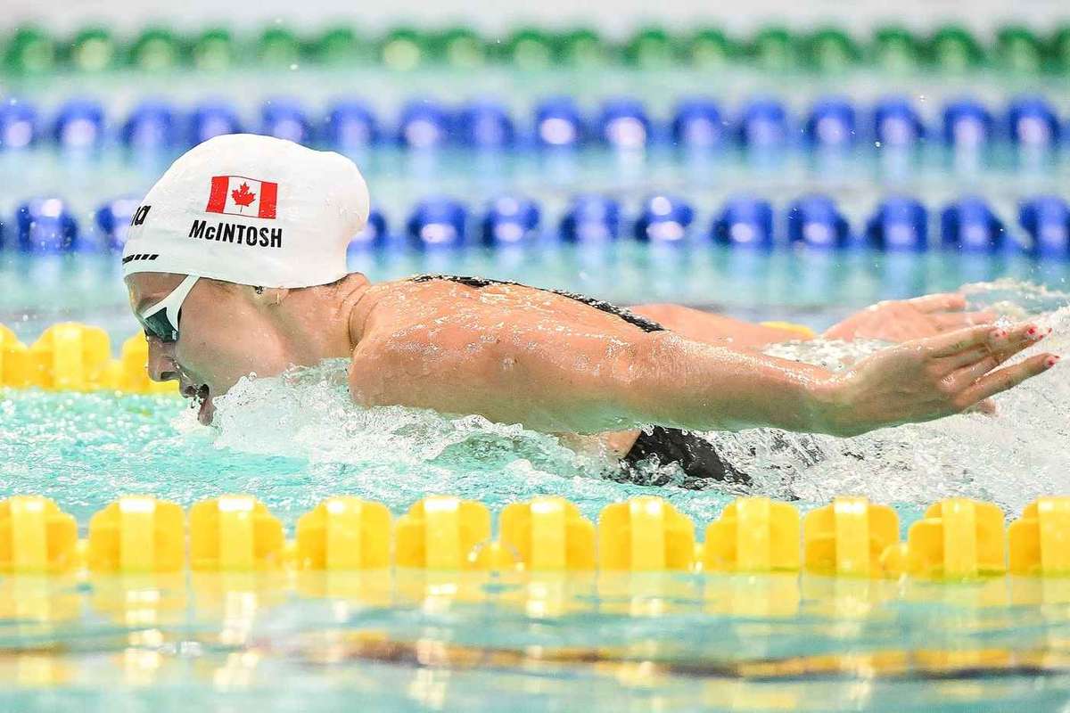 Summer McIntosh a stabilit un nou record mondial la înot feminin, depășind unul dintre cele mai vechi. 2 Summer McIntosh a stabilit un nou record mondial la inot feminine depasind unul dintre cele mai vechi