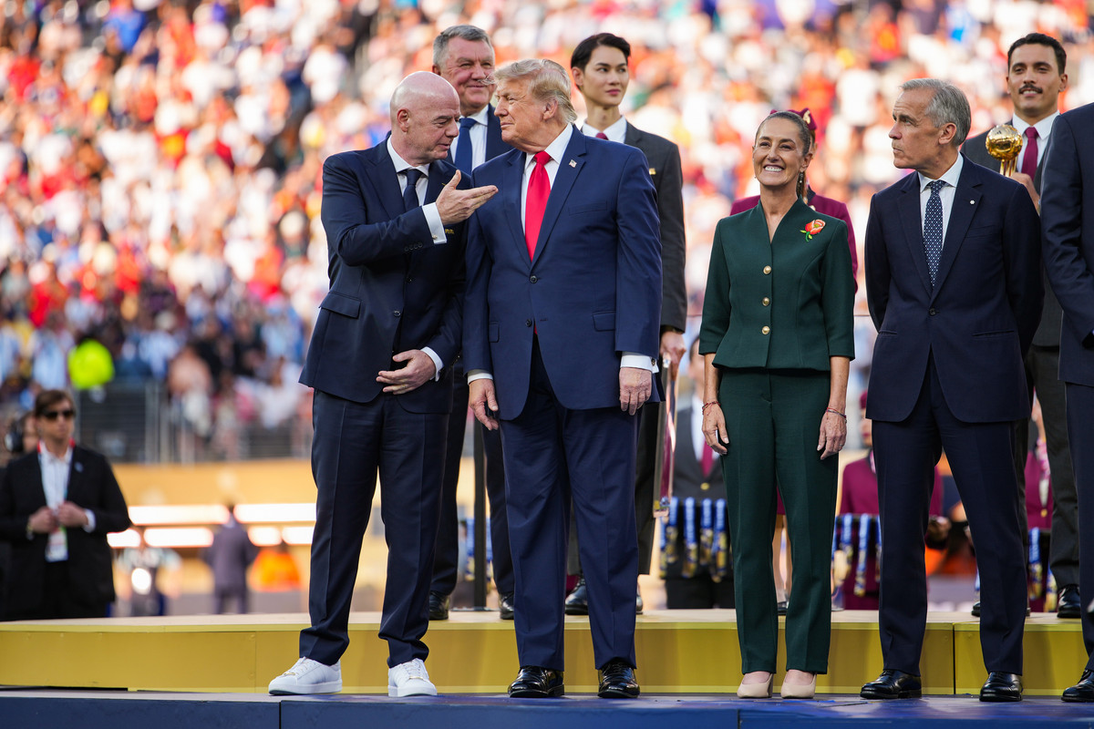 Trump explorează opțiuni în afara Canadei și Mexicului pentru Gianni Infantino 2 Trump exploreaza optuni in afara Canadei si Mexicului pentru Gianni Infantino