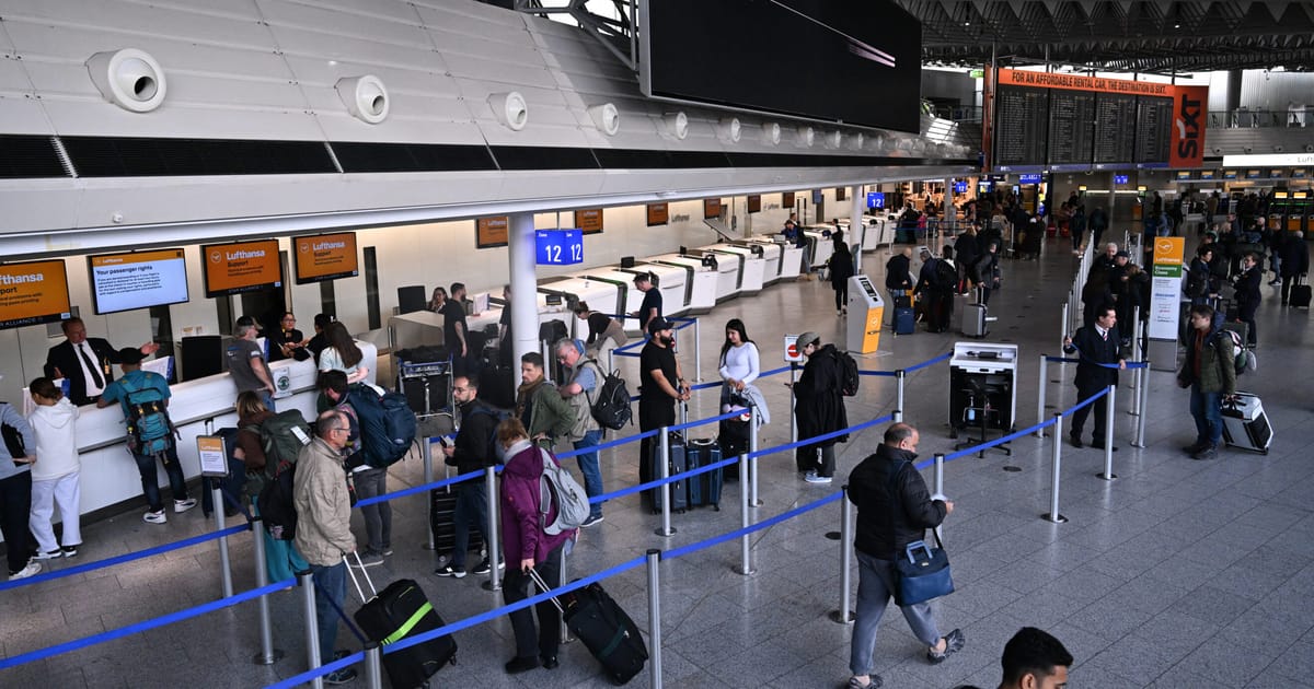 UE initiaza o actiune pentru a reduce aglomerarea de la aeroport provocata de noul sistem biometric