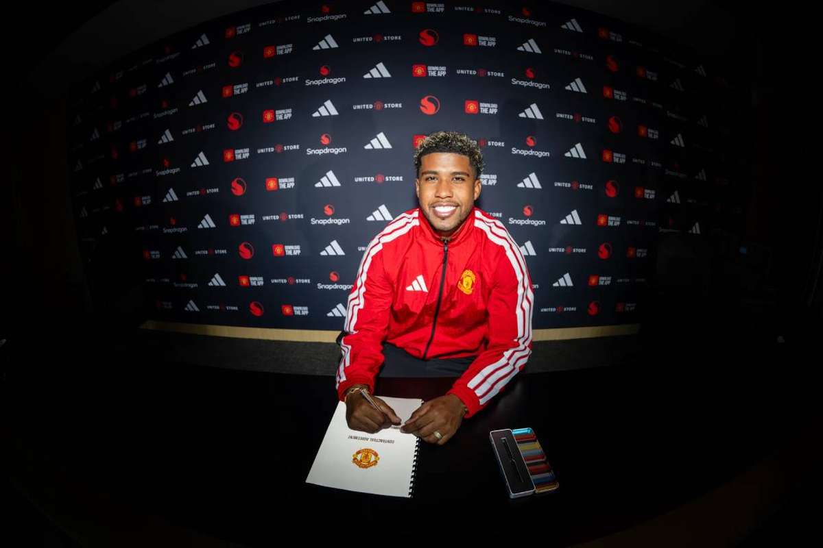 ”Visele devin realitate!” În așteptarea lui Tielemans de la Aston Villa, Man United îl prezintă pe fotbalistul de la Chelsea. 2 visele devin realitate in asteptarea lui tielemans de la aston villa man united il prezinta pe fotbalistul de la chelsea