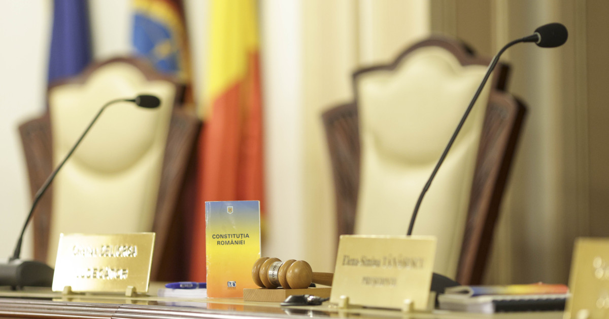 CCR analizează astăzi noua Lege ANI. Mandatele aleșilor și declarațiile de avere ale partenerilor, în… 3 CCR analizeaza astazi noua Lege ANI Mandatele alesilor si declaratiile de avere ale partenerilor in