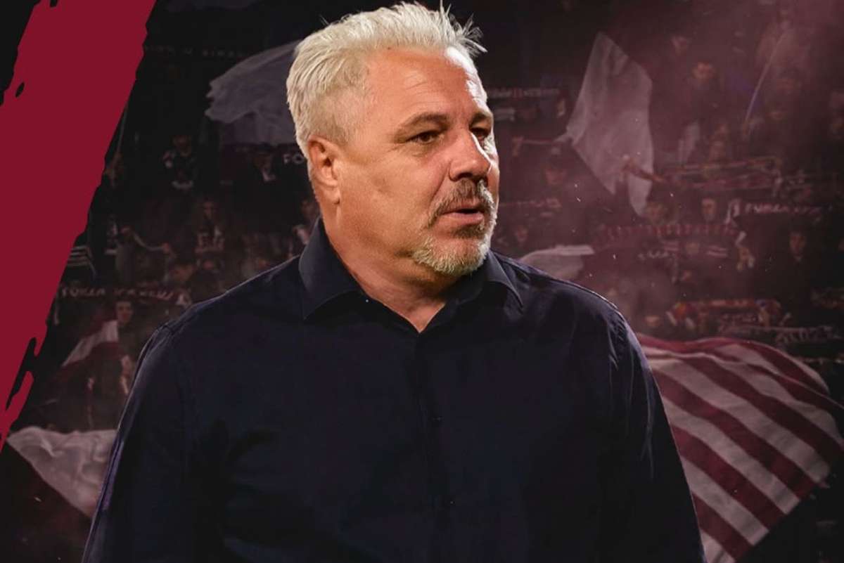 CFR Cluj l-a prezentat oficial pe Marius Șumudică. 3 CFR Cluj l a prezentat oficial pe Marius Sumudica