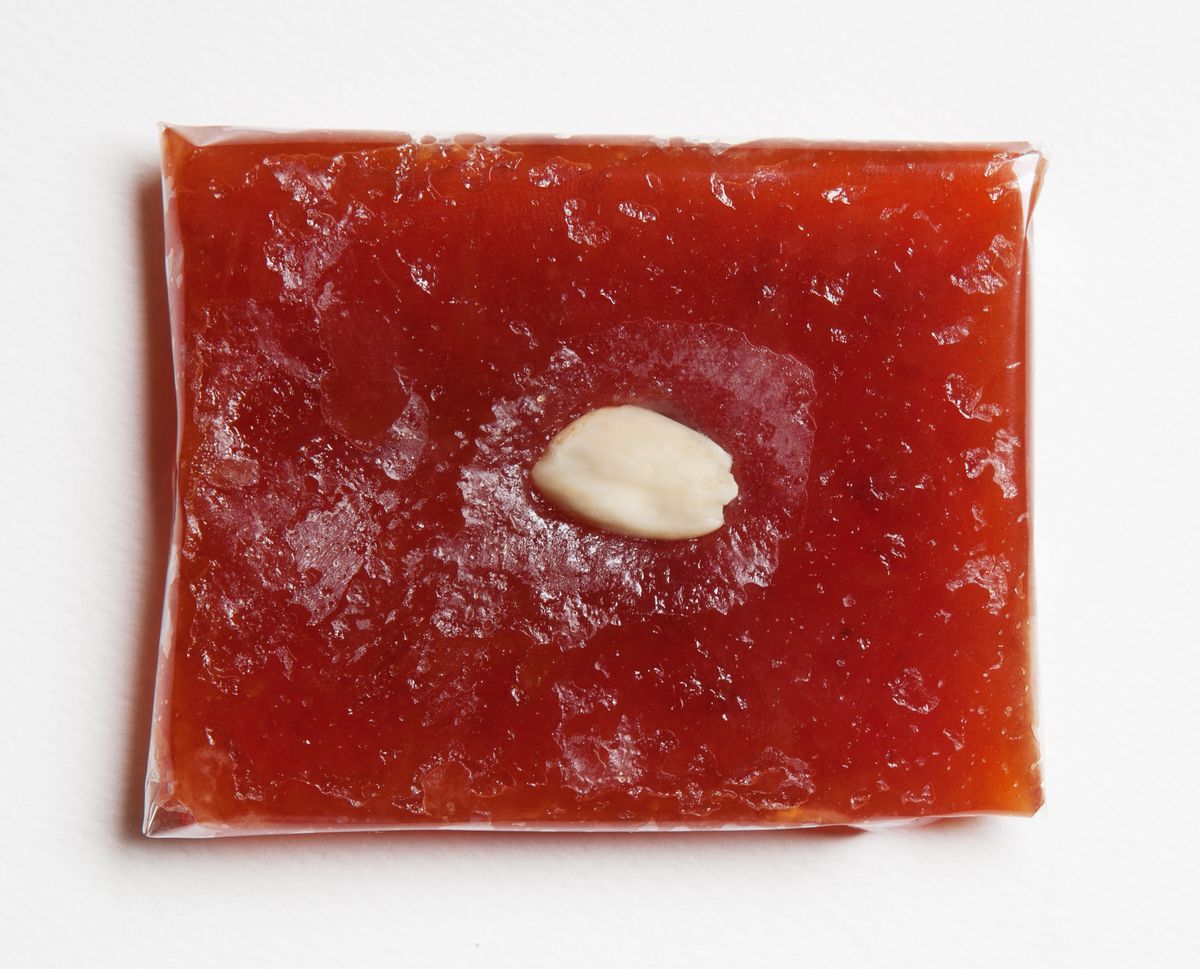 Cum se prepară Kidonopasto, dulceața grecească de gutui cu un nume greu de pronunțat. Se face din doar câteva ingrediente. 2 Cum se prepara Kidonopasto dulceata greceasca de gutui cu un nume greu de pronuntat Se face din doar cateva ingrediente