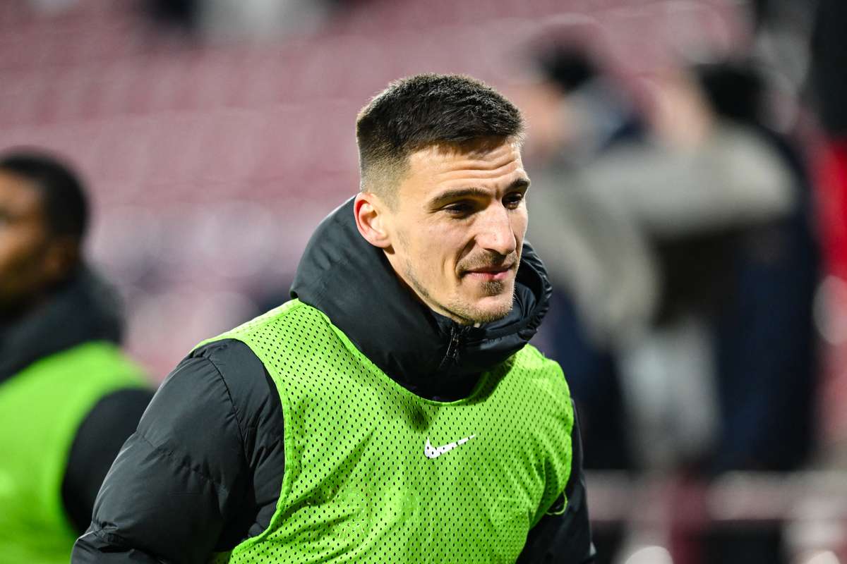 Daniel Graovac PLECAT pentru tot sezonul Fundasul a suferit o accidentare grava la genunchi si Rapid il va pierde