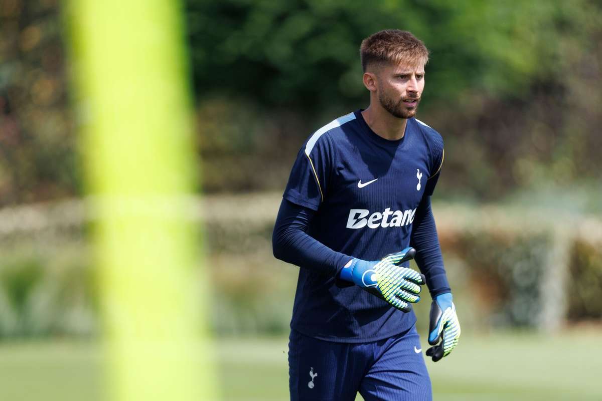 După ce a fost înlocuit ca titular, Vicario părăsește Spurs și se întoarce în Serie A. Va apăra buturile lui Juventus. 2 Dup ce a fost nlocuit ca titular Vicario prsete Spurs i se ntoarce n Serie A Va apra buturile lui Juventus