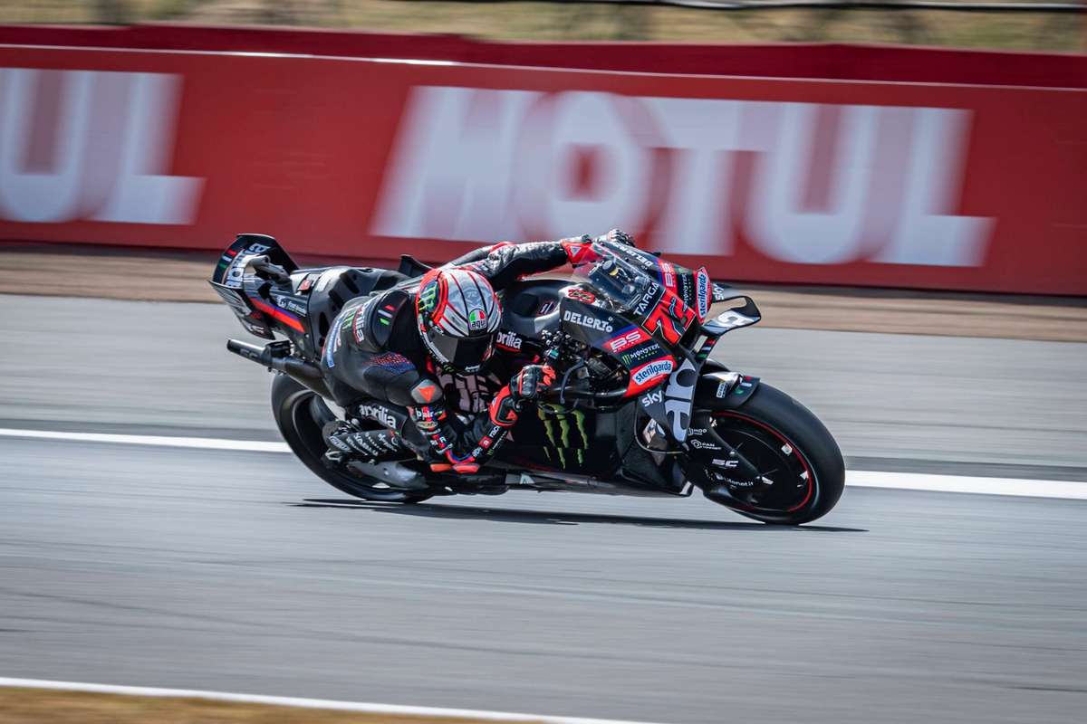 Marco Bezzecchi stabilește un nou record la Silverstone în pre-calificările MotoGP 3 Marco Bezzecchi stabilesc un nou record la Silverstone in precalificarile MotoGP