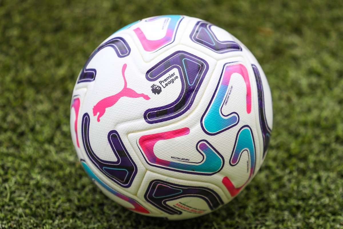 Mingea oficiala a Premier League pentru sezonul 202627 Puma Stellar Nitro Ultimate