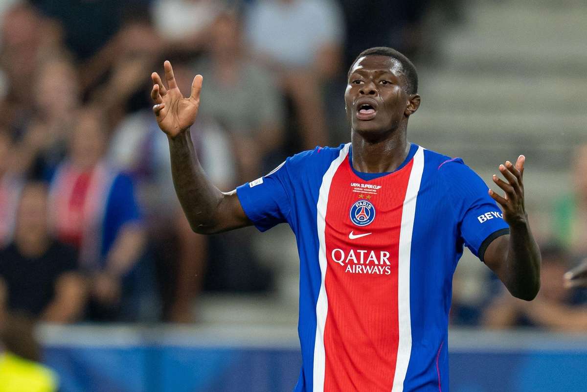 PSG fara un jucator de baza la inceputul sezonului Nuno Mendes a fost suspendat