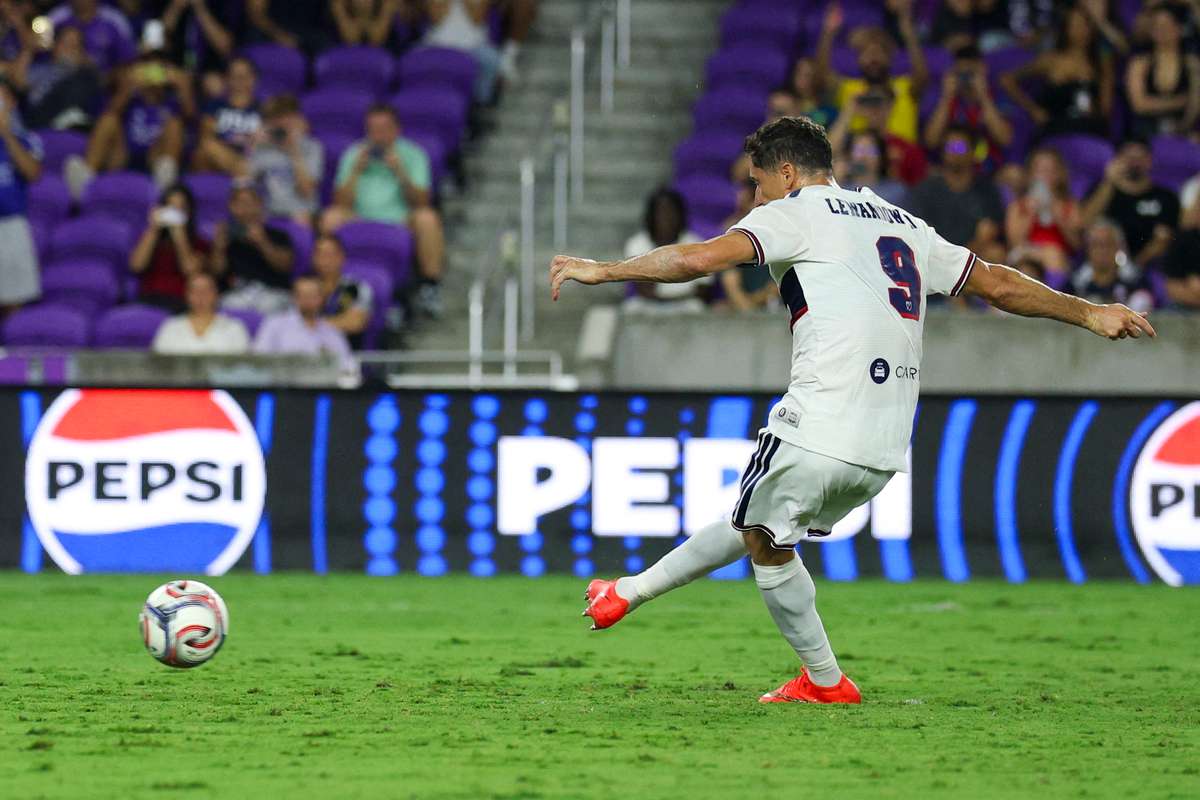 Robert Lewandowski pierde primul trofeu cu Chicago Fire Polonezul eliminat in sferturile de finala ale Leagues Cup