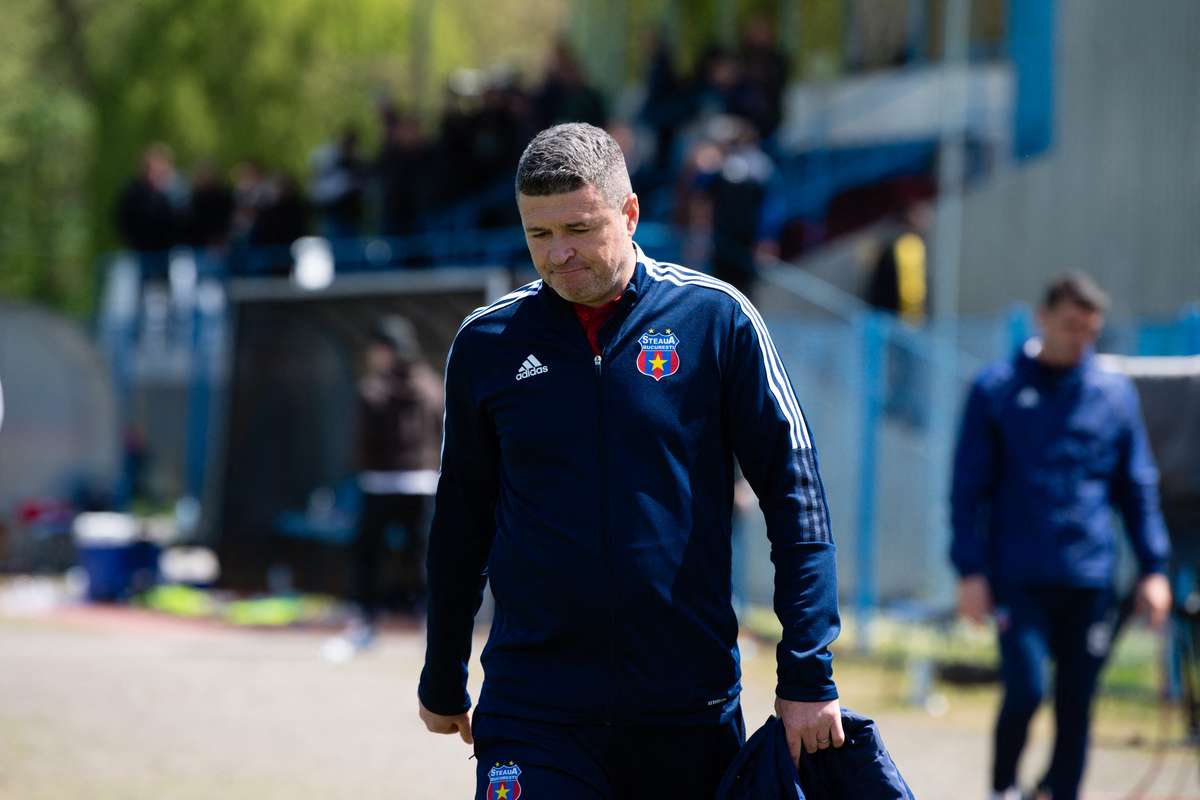 Steaua Bucuresti invinsa cu 3 0 de Bacau Bilant nefavorabil pentru echipa lui Daniel Oprita
