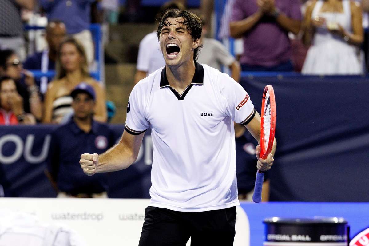 Un american a devenit campion la Washington! Taylor Fritz l-a învins pe Jodar după cinci mingi de meci. 2 Un american a devenit campion la Washington Taylor Fritz l a invins pe Jodar dupa cinci mingi de meci