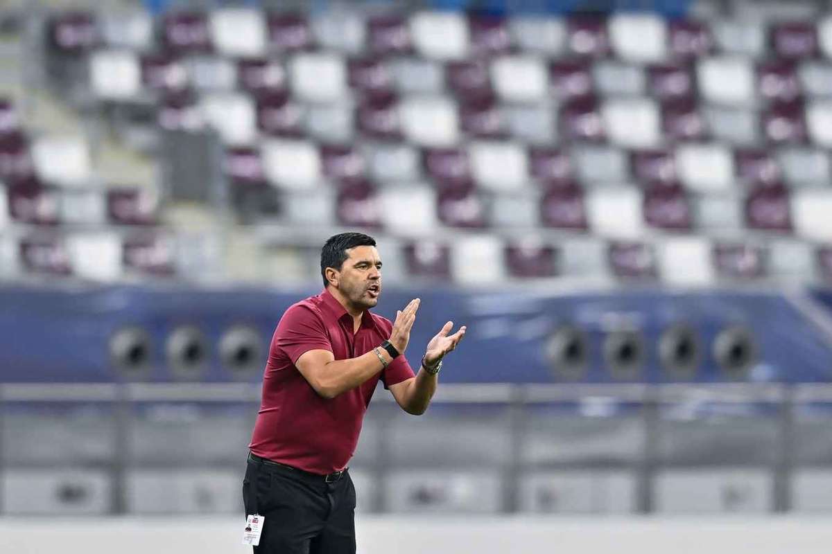 VIDEO Cosmin Contra a primit cartonasul rosu la debutul sau in Qatar Al Arabi rezultat de egalitate