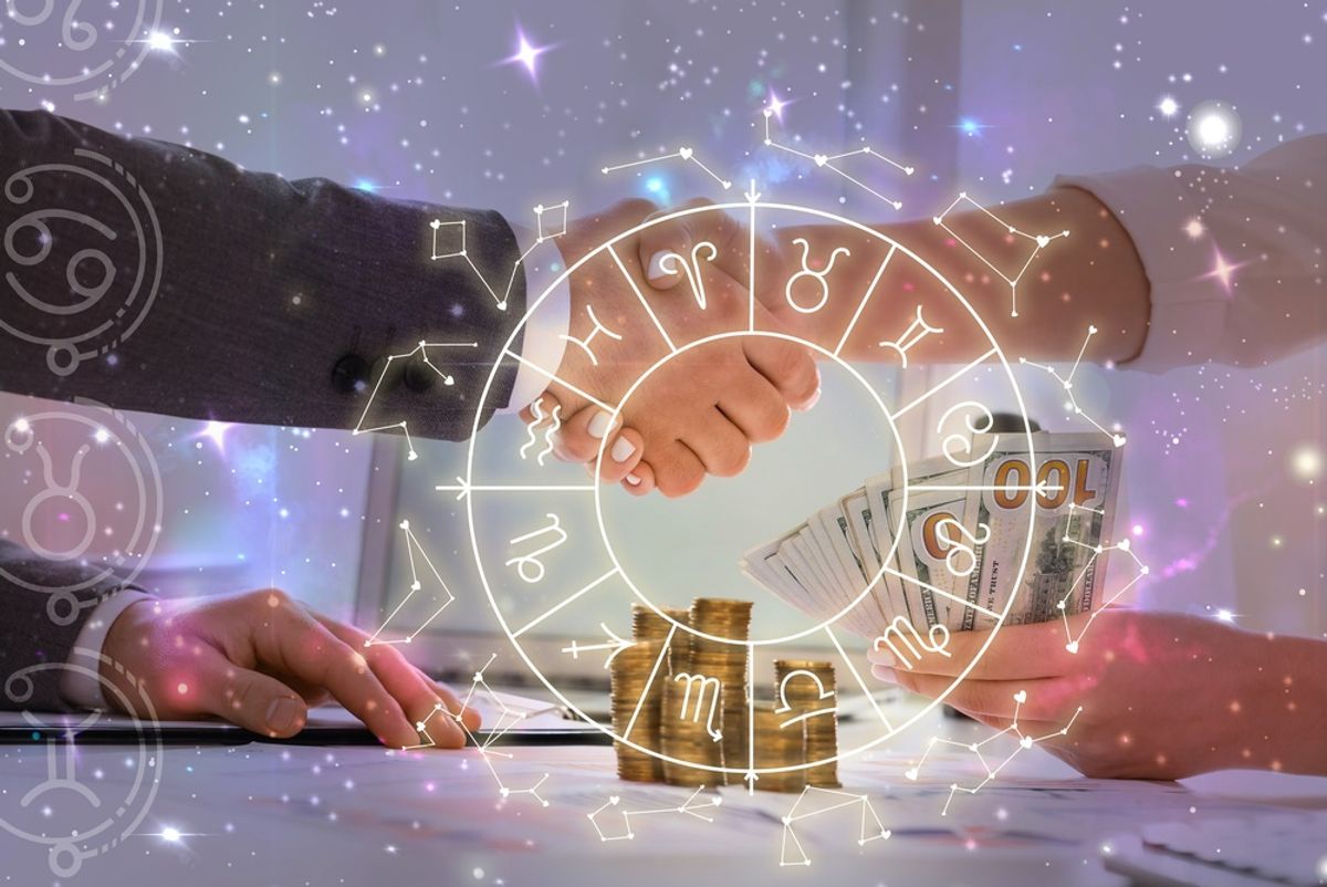 Zodia care incheie luna august pe val Schimbari spectaculoase in toate domeniile finante cariera si dragoste Ce surprize le rezerva astrele