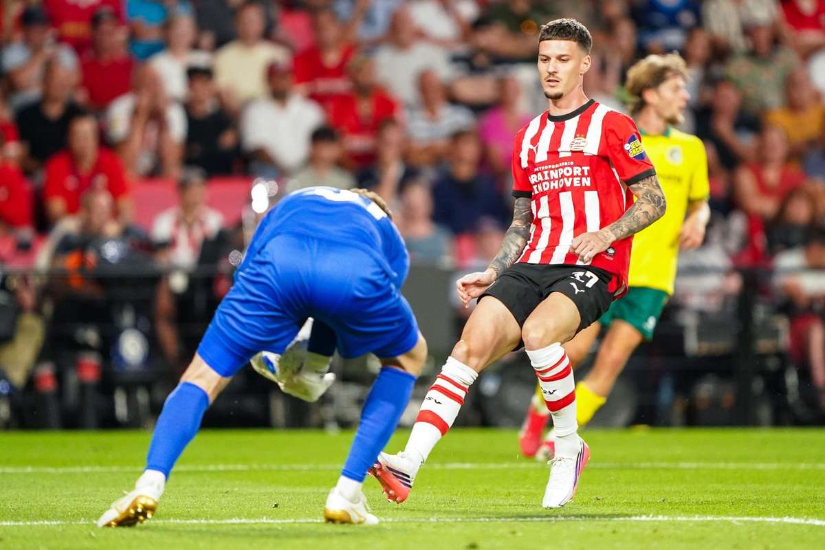 dennis man a inceput ca rezerva in noul sezon psv a pierdut victoria in ultimele minute