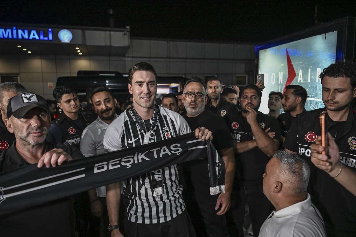Un transfer semnificativ în Superliga Turciei! Juventus îl dă pe Dusan Vlahovic la Beșiktaș. 3 un transfer semnificativ in superliga turciei juventus il da pe dusan vlahovic la besiktas
