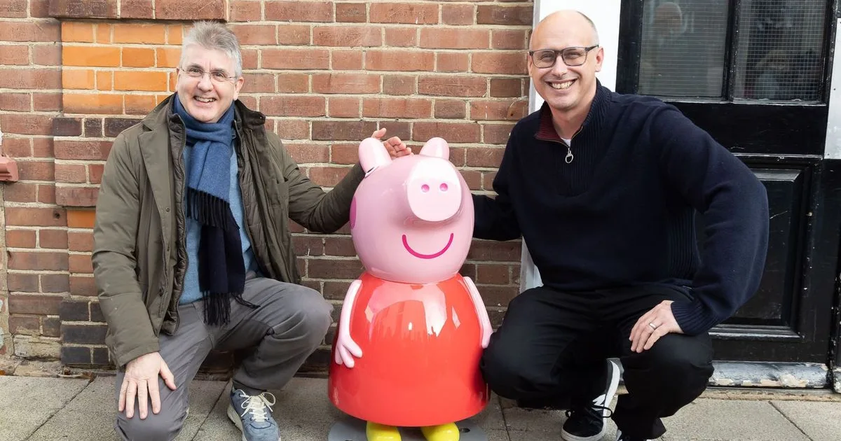 Creatorul „Peppa Pig”, jefuit de români: bijuterii, Rolex și genți Chanel furate