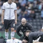 Panică în Derby - Birmingham: Henrik Meister s-a prăbușit pe teren și a fost scos pe targă