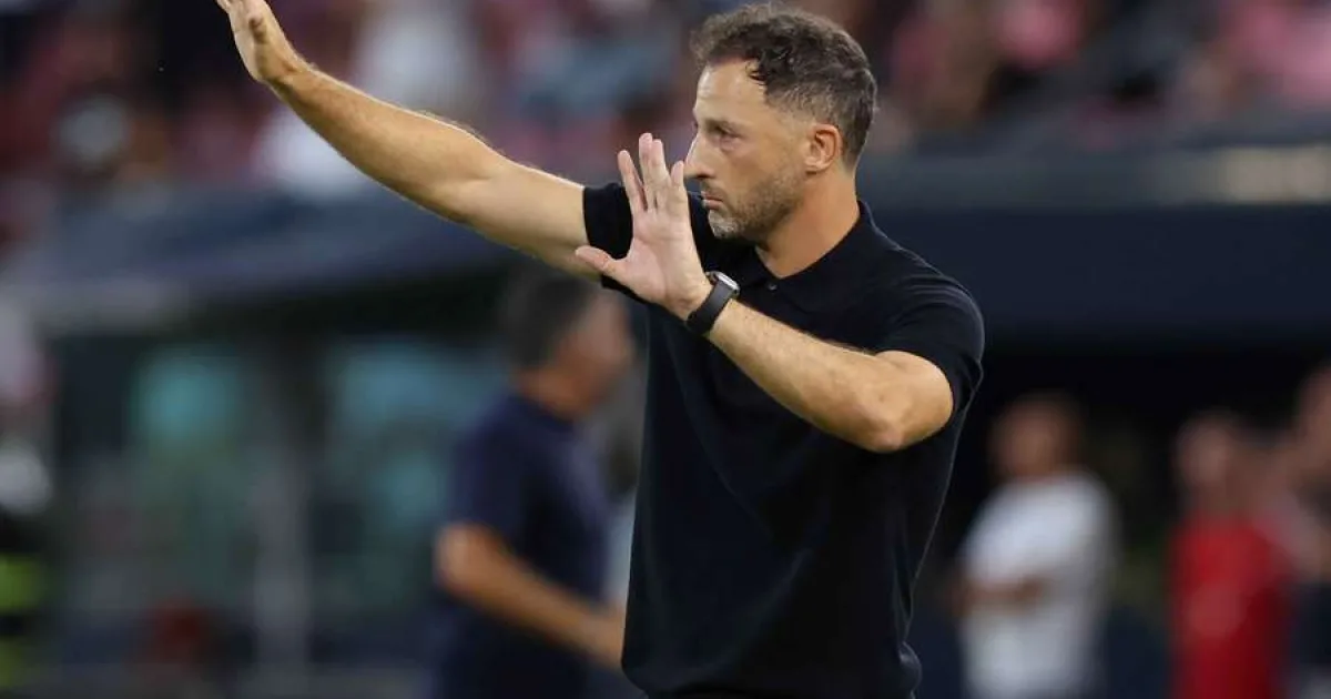 Schimbare rapidă la Bologna: Tedesco, out după doar patru etape 3 Schimbare rapidă la Bologna: Tedesco, out după doar patru etape