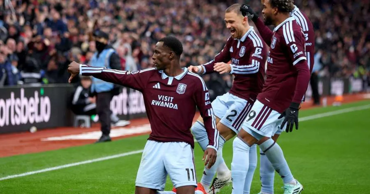Aston Villa îi administrează lui Man City prima înfrângere a sezonului 2 Aston Villa îi administrează lui Man City prima înfrângere a sezonului
