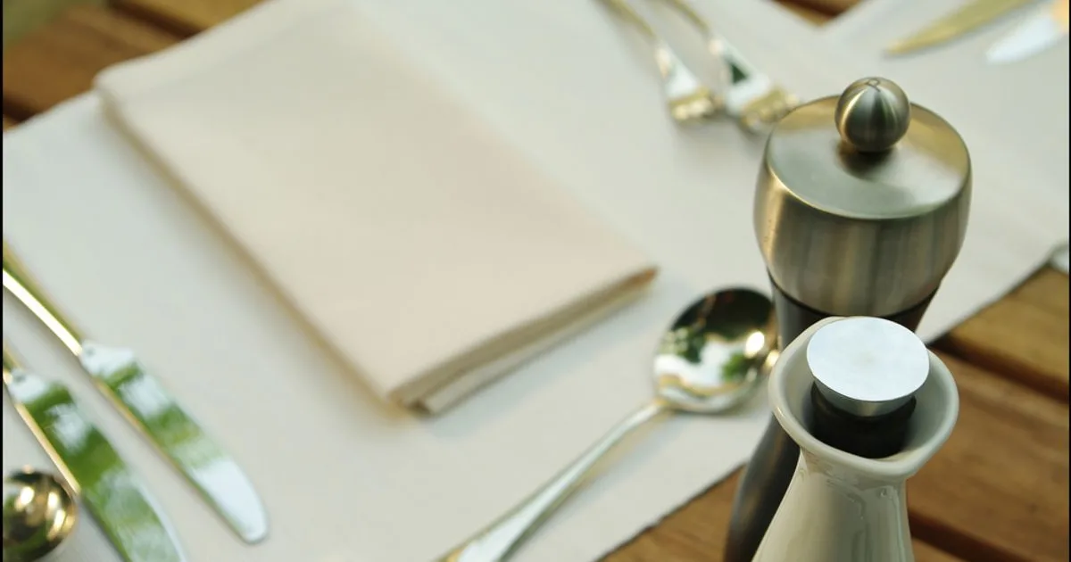 Cel mai murdar obiect de pe mesele restaurantelor: până la 185.000 de bacterii