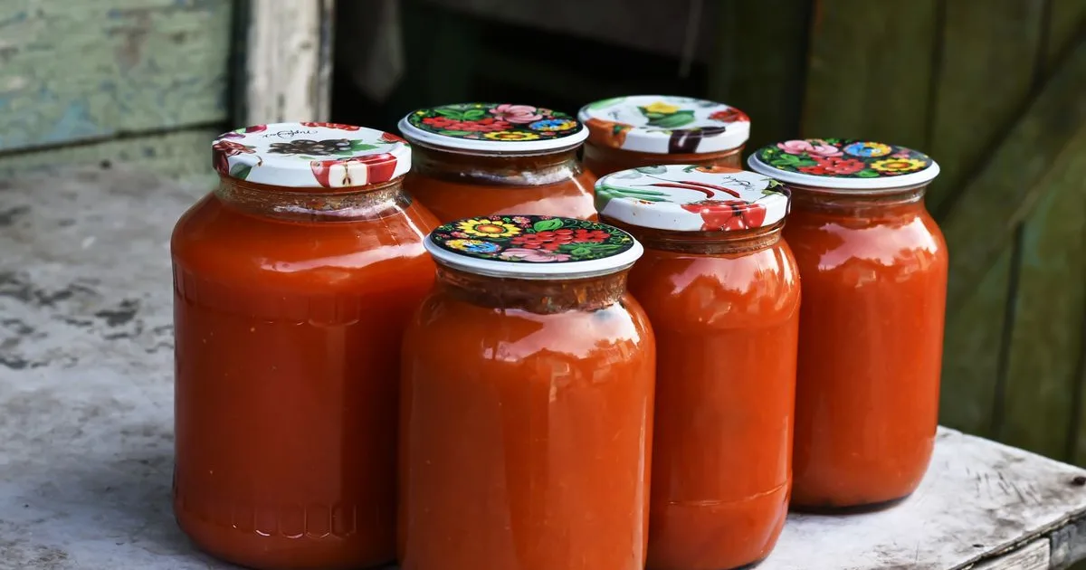 Cum păstrezi bulionul după deschidere ca să nu mucegăiască. Trucul simplu al gospodinelor 3 Cum păstrezi bulionul după deschidere ca să nu mucegăiască. Trucul simplu al gospodinelor