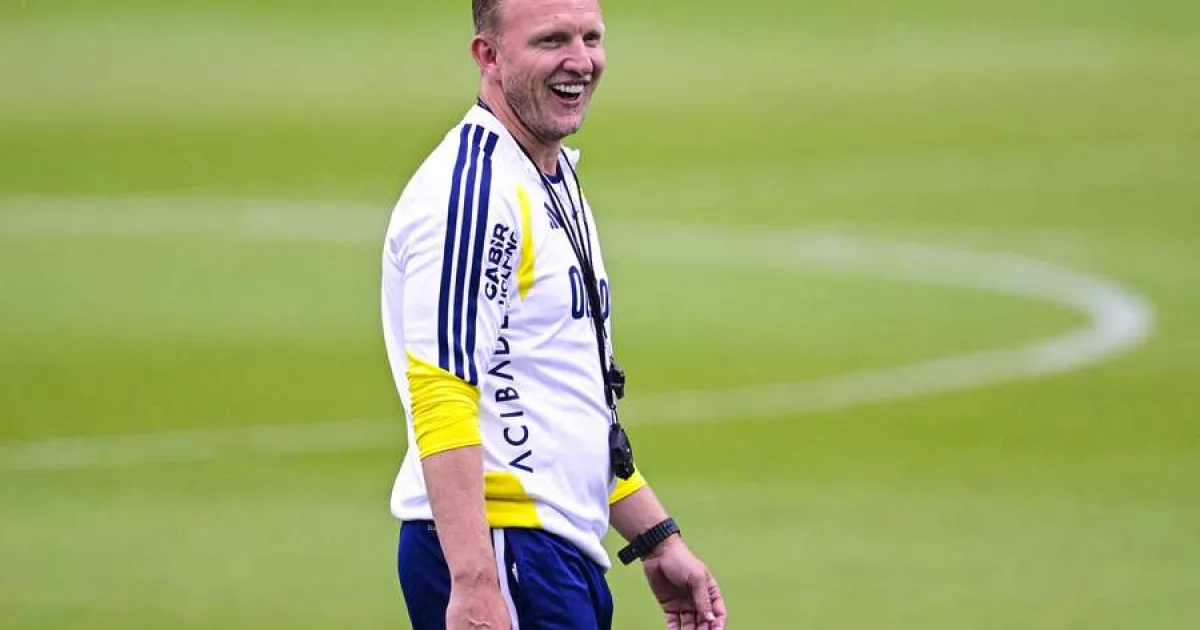 Dirk Kuyt preia interimar conducerea echipei Fenerbahce după demisia lui Kartal