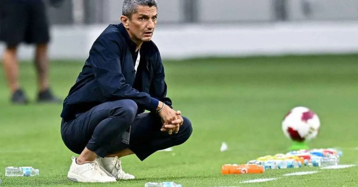 Duel românesc în Qatar! Răzvan Lucescu pierde primul meci al sezonului cu Cosmin Contra 2 Duel românesc în Qatar! Răzvan Lucescu pierde primul meci al sezonului cu Cosmin Contra
